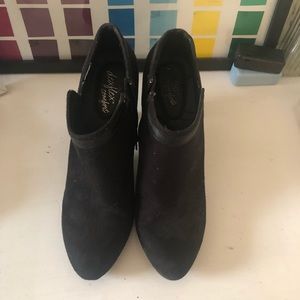 Size 9 1/2 bootys with heels